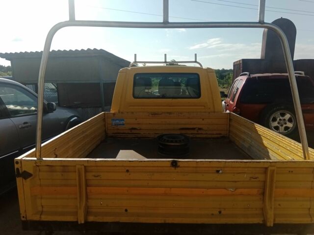 Желтый Фольксваген Transporter, объемом двигателя 2.5 л и пробегом 400 тыс. км за 4328 $, фото 8 на Automoto.ua