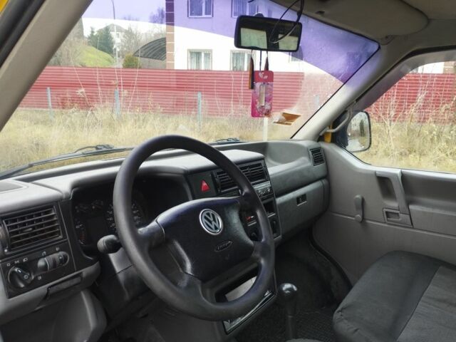 Желтый Фольксваген Transporter, объемом двигателя 1.9 л и пробегом 340 тыс. км за 6150 $, фото 12 на Automoto.ua