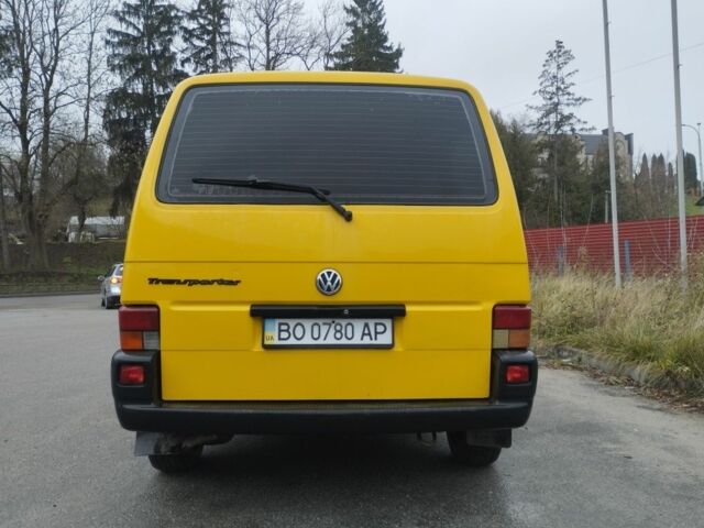 Желтый Фольксваген Transporter, объемом двигателя 1.9 л и пробегом 340 тыс. км за 6150 $, фото 7 на Automoto.ua