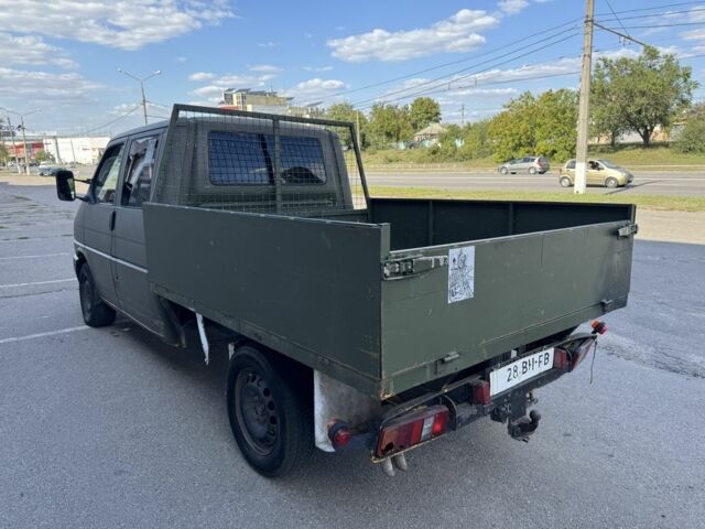 Жовтий Фольксваген Transporter, об'ємом двигуна 2.5 л та пробігом 300 тис. км за 2700 $, фото 4 на Automoto.ua