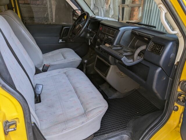 Фольксваген Transporter 2003 в Мукачеве на Automoto.ua Желтый Фольксваген Transporter, объемом двигателя 2.5 л и пробегом 180 тыс. км за 4000 $, фото 6 на Automoto.ua