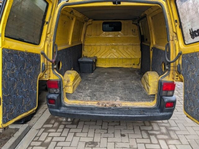 Фольксваген Transporter 2003 в Мукачеве на Automoto.ua Желтый Фольксваген Transporter, объемом двигателя 2.5 л и пробегом 180 тыс. км за 4000 $, фото 7 на Automoto.ua