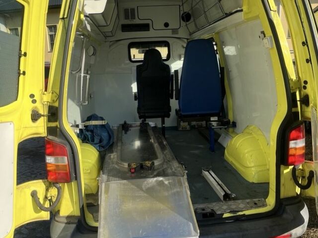 Желтый Фольксваген Transporter, объемом двигателя 0 л и пробегом 482 тыс. км за 7698 $, фото 4 на Automoto.ua