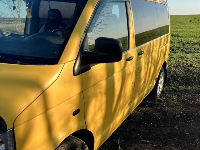 Желтый Фольксваген Transporter, объемом двигателя 1.9 л и пробегом 500 тыс. км за 6100 $, фото 1 на Automoto.ua