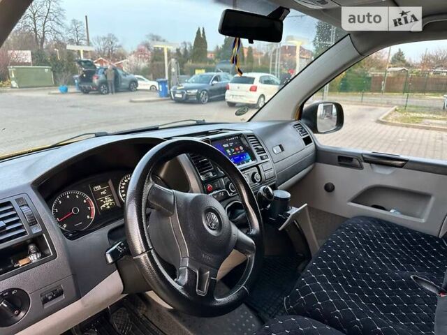 Желтый Фольксваген Transporter, объемом двигателя 1.98 л и пробегом 318 тыс. км за 8999 $, фото 4 на Automoto.ua