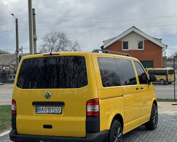 Желтый Фольксваген Transporter, объемом двигателя 1.97 л и пробегом 290 тыс. км за 15300 $, фото 4 на Automoto.ua