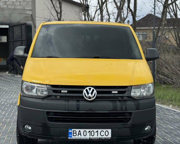 Желтый Фольксваген Transporter, объемом двигателя 1.97 л и пробегом 290 тыс. км за 15300 $, фото 8 на Automoto.ua