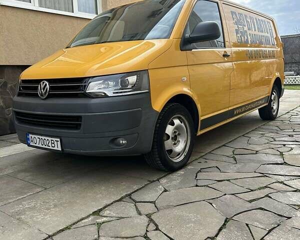 Жовтий Фольксваген Transporter, об'ємом двигуна 1.97 л та пробігом 340 тис. км за 12500 $, фото 10 на Automoto.ua