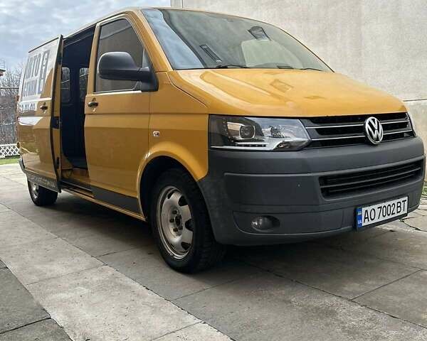 Жовтий Фольксваген Transporter, об'ємом двигуна 1.97 л та пробігом 340 тис. км за 12500 $, фото 13 на Automoto.ua