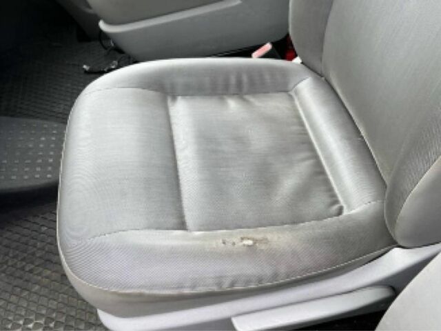 Жовтий Фольксваген Transporter, об'ємом двигуна 2 л та пробігом 278 тис. км за 5795 $, фото 1 на Automoto.ua