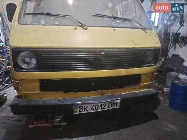 Желтый Фольксваген Transporter, объемом двигателя 1.6 л и пробегом 500 тыс. км за 700 $, фото 4 на Automoto.ua