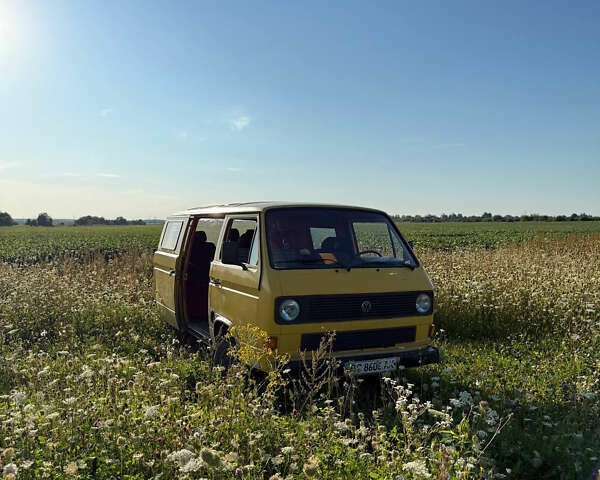 Жовтий Фольксваген Transporter, об'ємом двигуна 1.9 л та пробігом 499 тис. км за 1950 $, фото 1 на Automoto.ua