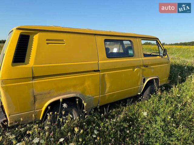 Жовтий Фольксваген Transporter, об'ємом двигуна 1.9 л та пробігом 499 тис. км за 1950 $, фото 5 на Automoto.ua