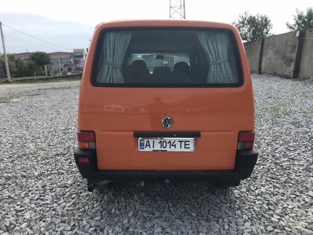 Желтый Фольксваген Transporter, объемом двигателя 2.4 л и пробегом 370 тыс. км за 8500 $, фото 3 на Automoto.ua