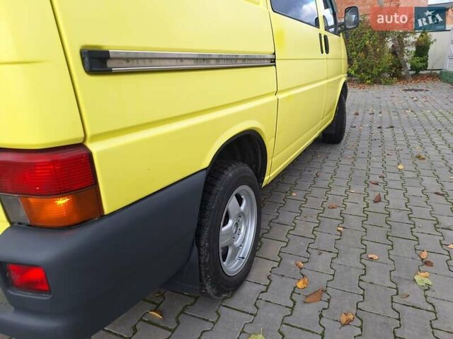 Жовтий Фольксваген Transporter, об'ємом двигуна 1.9 л та пробігом 297 тис. км за 4300 $, фото 13 на Automoto.ua