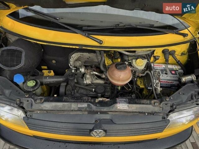 Жовтий Фольксваген Transporter, об'ємом двигуна 1.9 л та пробігом 320 тис. км за 8600 $, фото 6 на Automoto.ua