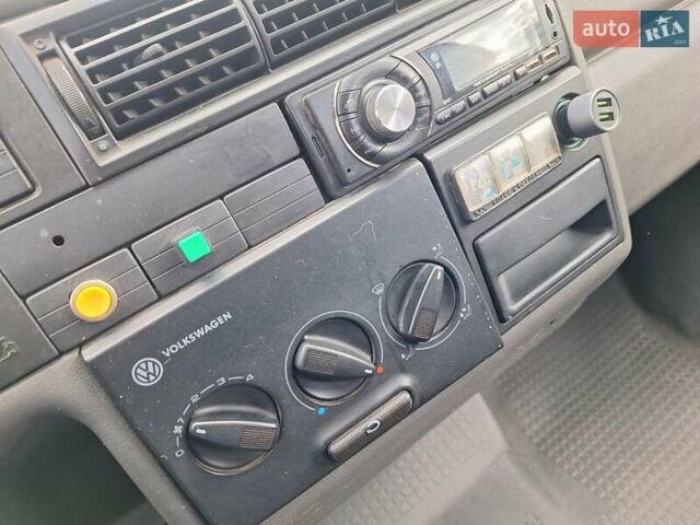 Жовтий Фольксваген Transporter, об'ємом двигуна 1.9 л та пробігом 297 тис. км за 4300 $, фото 34 на Automoto.ua