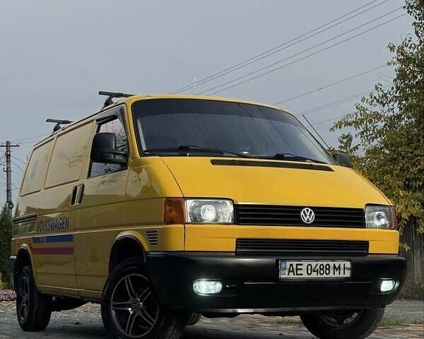 Жовтий Фольксваген Transporter, об'ємом двигуна 1.9 л та пробігом 320 тис. км за 8600 $, фото 7 на Automoto.ua