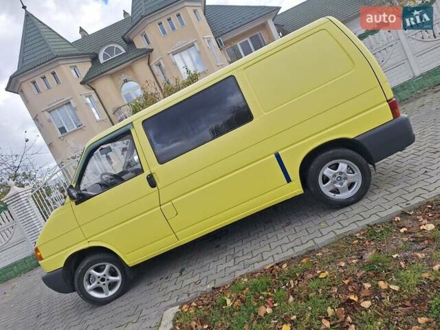 Жовтий Фольксваген Transporter, об'ємом двигуна 1.9 л та пробігом 297 тис. км за 4300 $, фото 2 на Automoto.ua