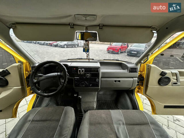 Желтый Фольксваген Transporter, объемом двигателя 1.9 л и пробегом 286 тыс. км за 4000 $, фото 22 на Automoto.ua