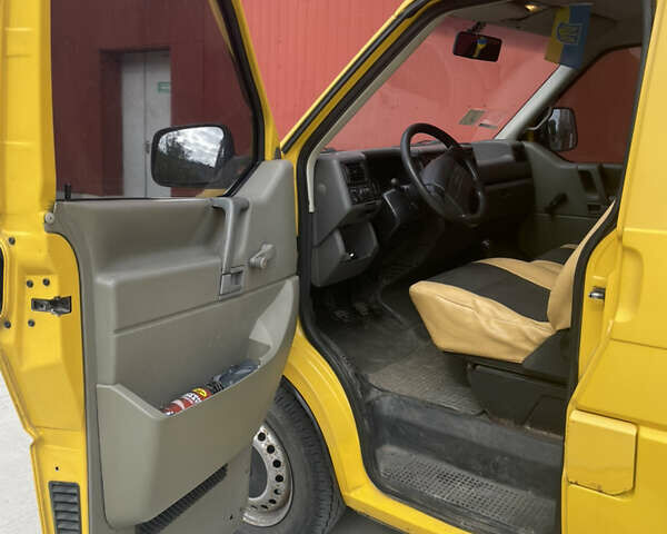 Жовтий Фольксваген Transporter, об'ємом двигуна 1.9 л та пробігом 220 тис. км за 5500 $, фото 8 на Automoto.ua