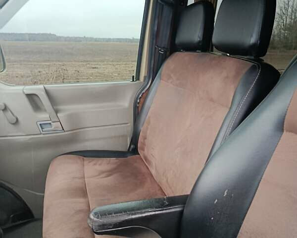 Желтый Фольксваген Transporter, объемом двигателя 2.38 л и пробегом 350 тыс. км за 7000 $, фото 17 на Automoto.ua