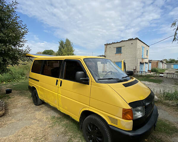 Жовтий Фольксваген Transporter, об'ємом двигуна 1.9 л та пробігом 280 тис. км за 2800 $, фото 1 на Automoto.ua