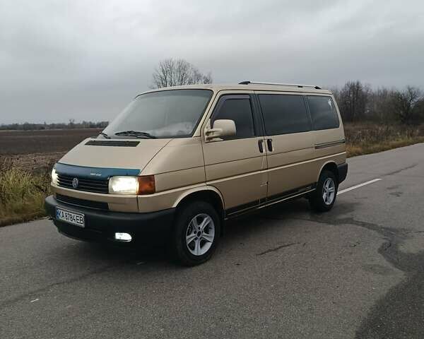 Желтый Фольксваген Transporter, объемом двигателя 2.38 л и пробегом 350 тыс. км за 7000 $, фото 1 на Automoto.ua