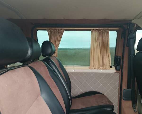 Желтый Фольксваген Transporter, объемом двигателя 2.38 л и пробегом 350 тыс. км за 7000 $, фото 10 на Automoto.ua