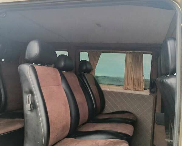 Желтый Фольксваген Transporter, объемом двигателя 2.38 л и пробегом 350 тыс. км за 7000 $, фото 8 на Automoto.ua