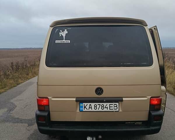 Желтый Фольксваген Transporter, объемом двигателя 2.38 л и пробегом 350 тыс. км за 7000 $, фото 9 на Automoto.ua