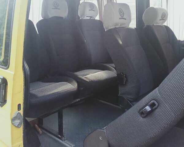 Жовтий Фольксваген Transporter, об'ємом двигуна 1.9 л та пробігом 250 тис. км за 4800 $, фото 6 на Automoto.ua