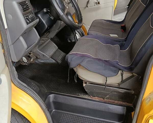 Желтый Фольксваген Transporter, объемом двигателя 2.46 л и пробегом 300 тыс. км за 3950 $, фото 11 на Automoto.ua