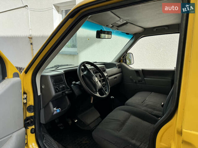 Желтый Фольксваген Transporter, объемом двигателя 1.9 л и пробегом 297 тыс. км за 4500 $, фото 8 на Automoto.ua