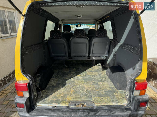 Желтый Фольксваген Transporter, объемом двигателя 1.9 л и пробегом 297 тыс. км за 4500 $, фото 12 на Automoto.ua