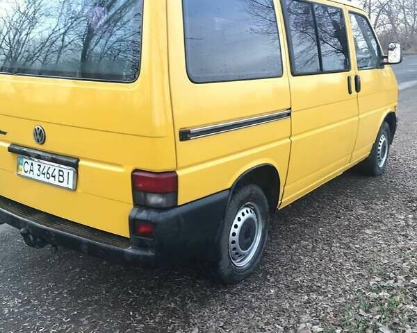 Желтый Фольксваген Transporter, объемом двигателя 1.9 л и пробегом 347 тыс. км за 5500 $, фото 1 на Automoto.ua