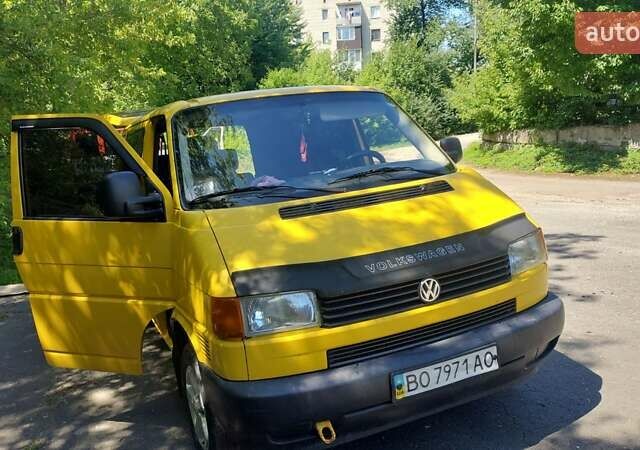 Желтый Фольксваген Transporter, объемом двигателя 0 л и пробегом 312 тыс. км за 5600 $, фото 2 на Automoto.ua