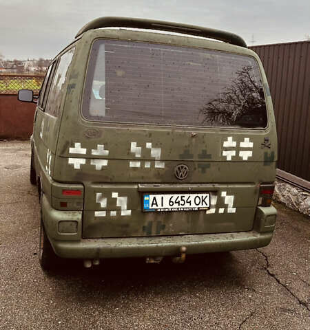 Желтый Фольксваген Transporter, объемом двигателя 2.4 л и пробегом 300 тыс. км за 3650 $, фото 2 на Automoto.ua