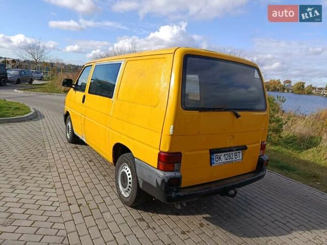 Желтый Фольксваген Transporter, объемом двигателя 2.46 л и пробегом 300 тыс. км за 3950 $, фото 7 на Automoto.ua