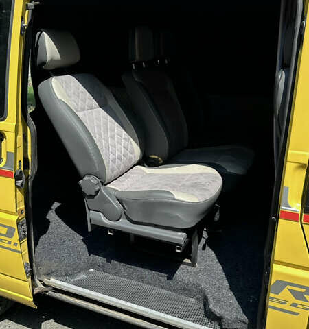Жовтий Фольксваген Transporter, об'ємом двигуна 1.9 л та пробігом 409 тис. км за 5000 $, фото 3 на Automoto.ua