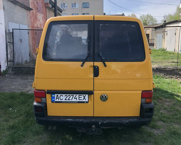 Жовтий Фольксваген Transporter, об'ємом двигуна 2.5 л та пробігом 303 тис. км за 5700 $, фото 23 на Automoto.ua