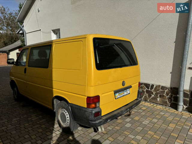 Желтый Фольксваген Transporter, объемом двигателя 1.9 л и пробегом 297 тыс. км за 4500 $, фото 4 на Automoto.ua