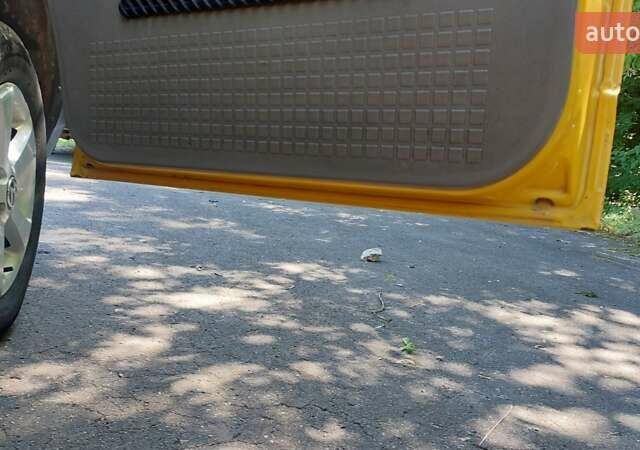 Желтый Фольксваген Transporter, объемом двигателя 0 л и пробегом 312 тыс. км за 5600 $, фото 4 на Automoto.ua