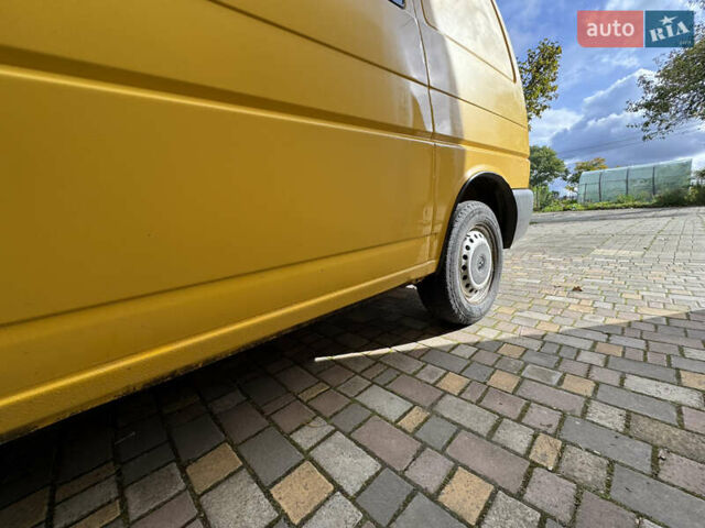 Желтый Фольксваген Transporter, объемом двигателя 1.9 л и пробегом 297 тыс. км за 4500 $, фото 6 на Automoto.ua