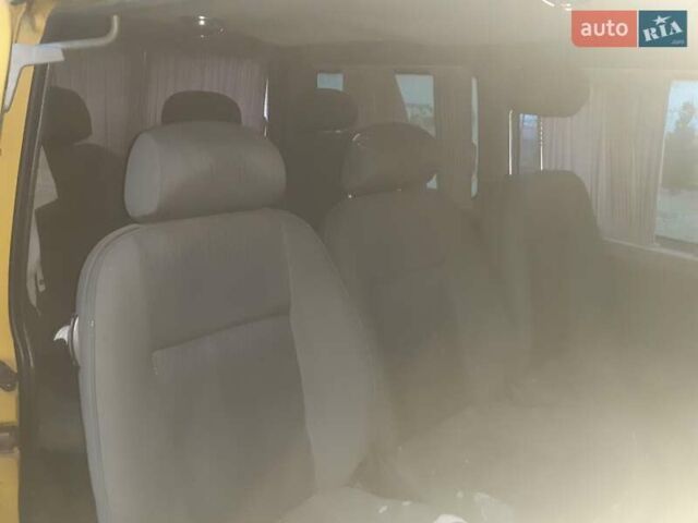 Желтый Фольксваген Transporter, объемом двигателя 1.9 л и пробегом 288 тыс. км за 4200 $, фото 3 на Automoto.ua