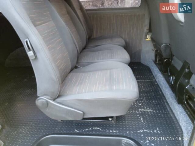 Жовтий Фольксваген Transporter, об'ємом двигуна 1.9 л та пробігом 307 тис. км за 5700 $, фото 11 на Automoto.ua