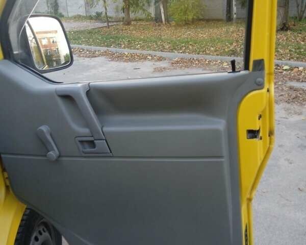 Жовтий Фольксваген Transporter, об'ємом двигуна 1.9 л та пробігом 307 тис. км за 5700 $, фото 13 на Automoto.ua
