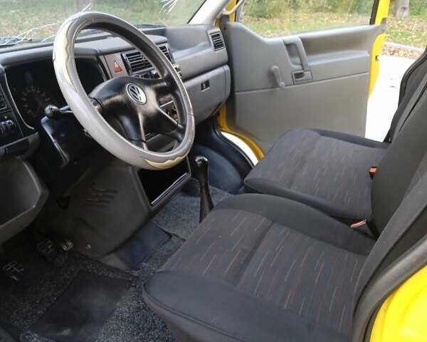 Жовтий Фольксваген Transporter, об'ємом двигуна 1.9 л та пробігом 307 тис. км за 5700 $, фото 8 на Automoto.ua