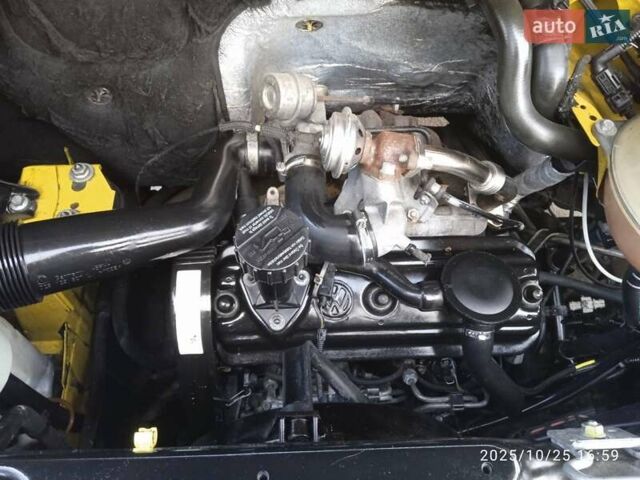 Жовтий Фольксваген Transporter, об'ємом двигуна 1.9 л та пробігом 307 тис. км за 5700 $, фото 20 на Automoto.ua