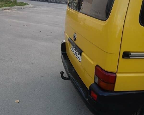 Жовтий Фольксваген Transporter, об'ємом двигуна 1.9 л та пробігом 307 тис. км за 5700 $, фото 5 на Automoto.ua
